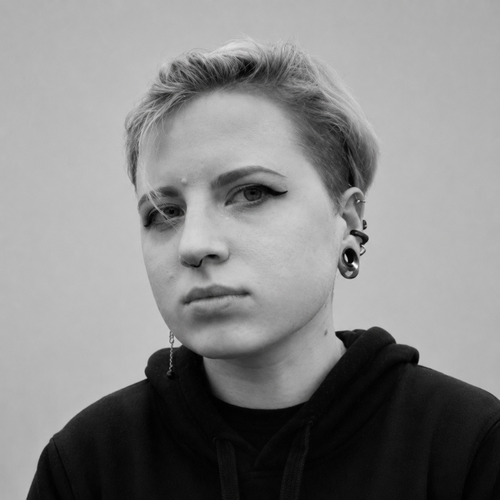 Алина Попова